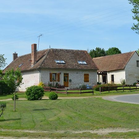 La Ferme Du Chateau Bed & Breakfast Tresnay ภายนอก รูปภาพ