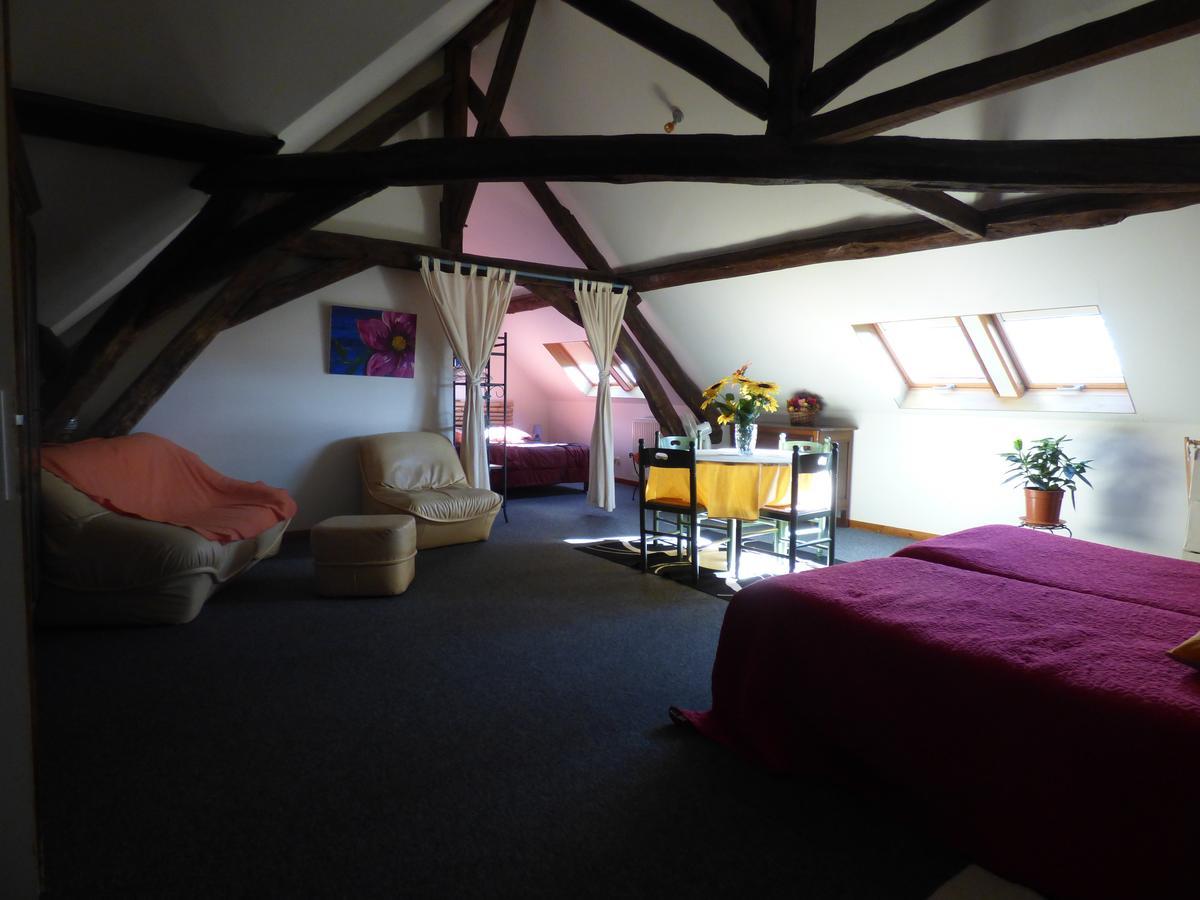 La Ferme Du Chateau Bed & Breakfast Tresnay ภายนอก รูปภาพ