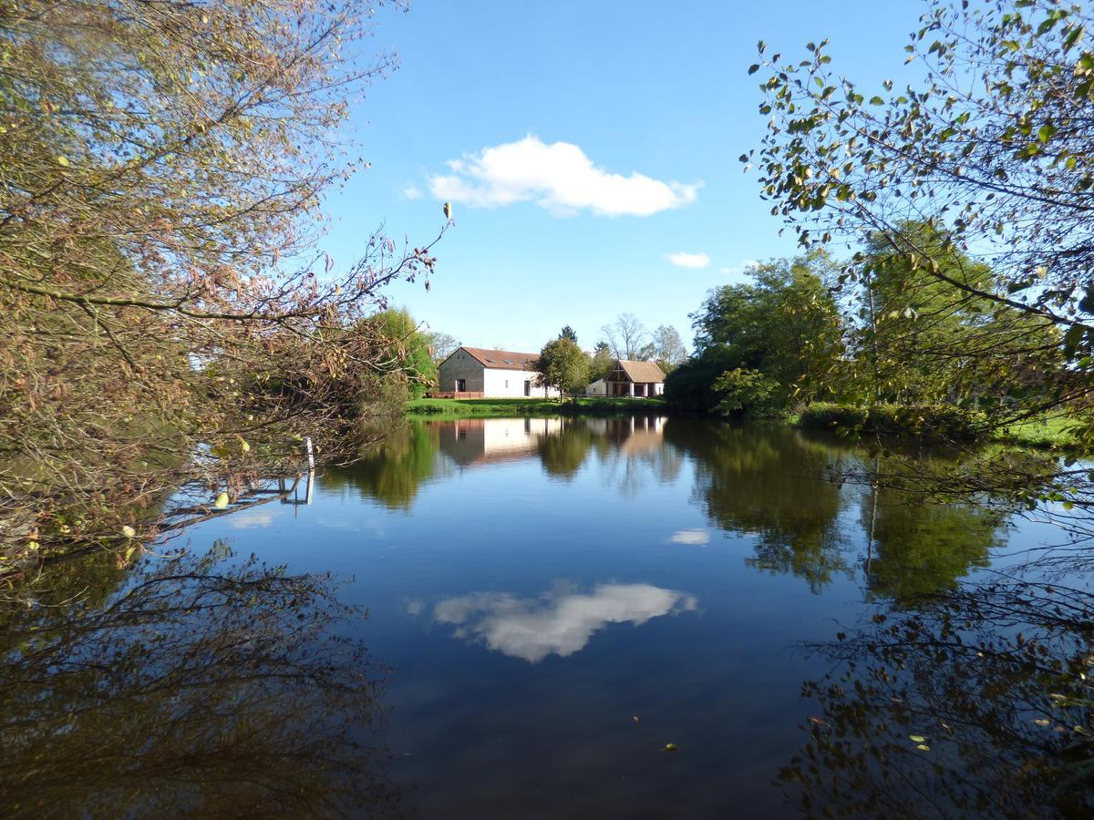 La Ferme Du Chateau Bed & Breakfast Tresnay ภายนอก รูปภาพ