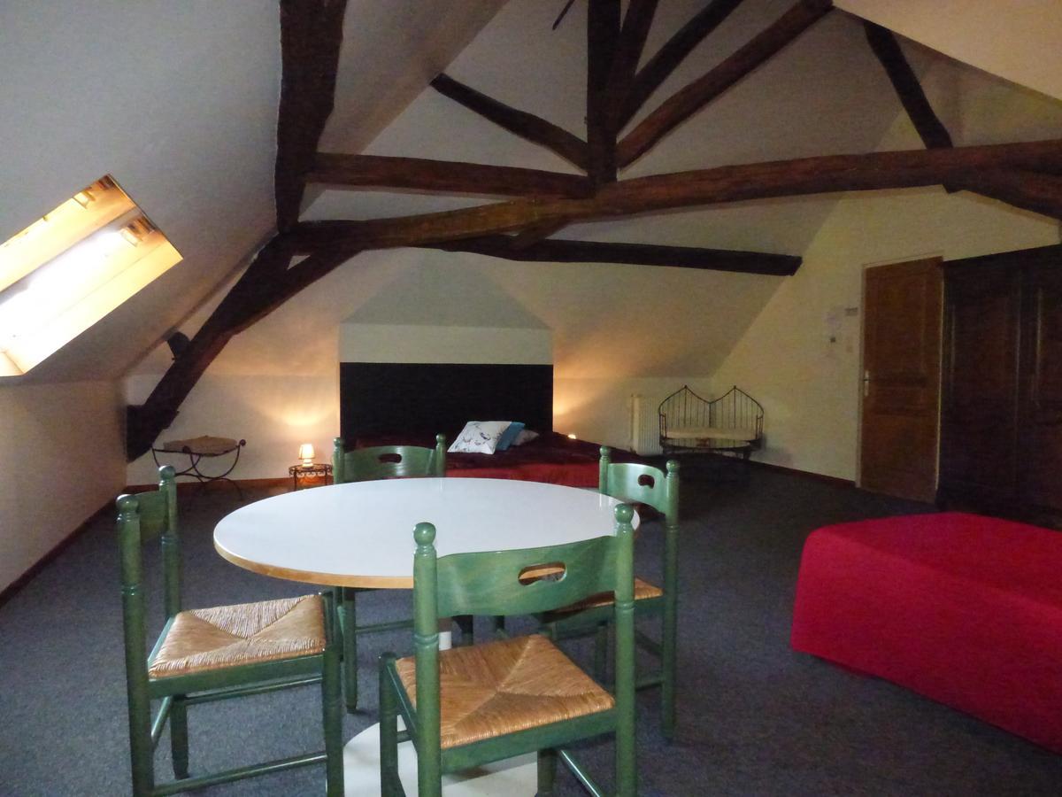 La Ferme Du Chateau Bed & Breakfast Tresnay ภายนอก รูปภาพ